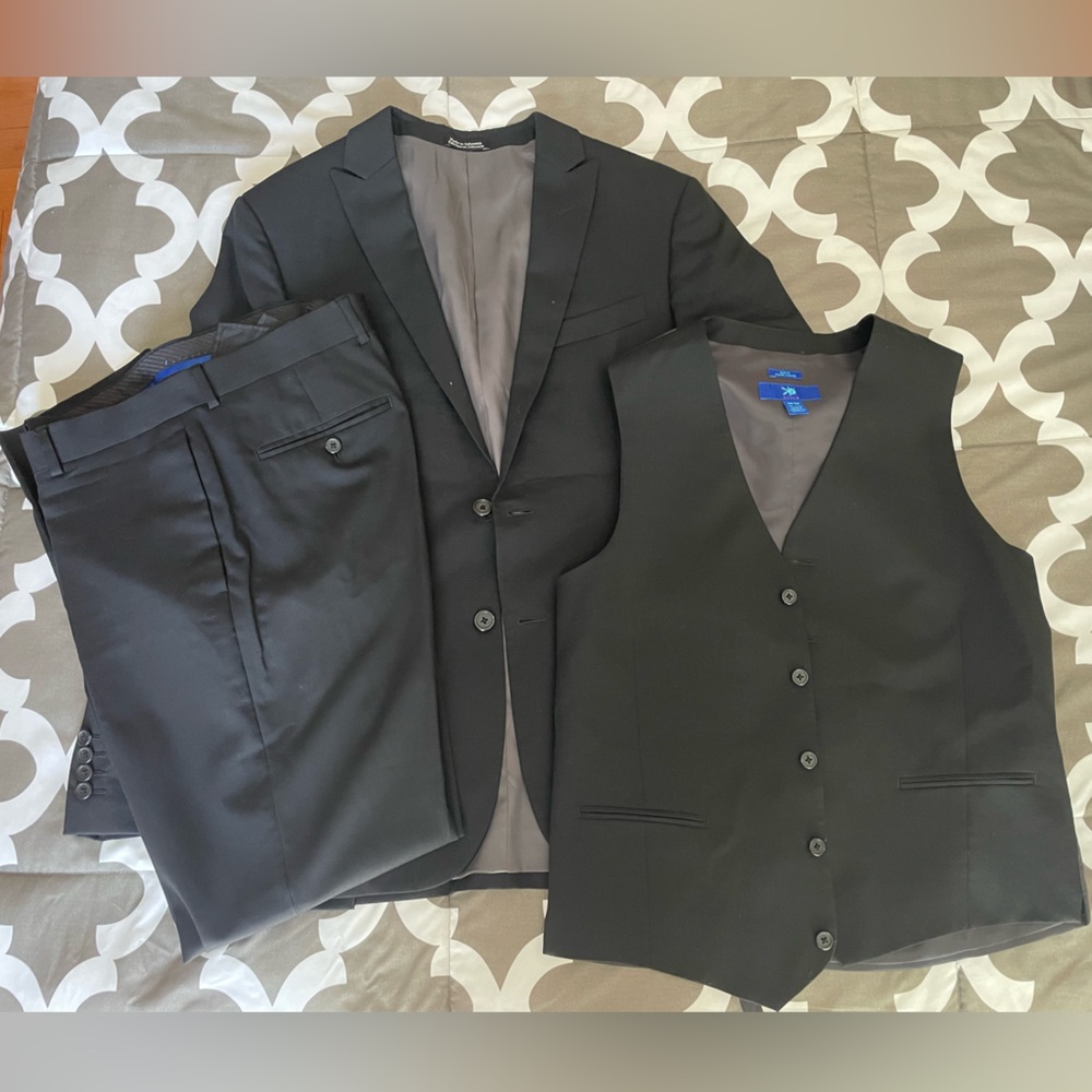 Egara Black 3-piece Suit Slim Fit
